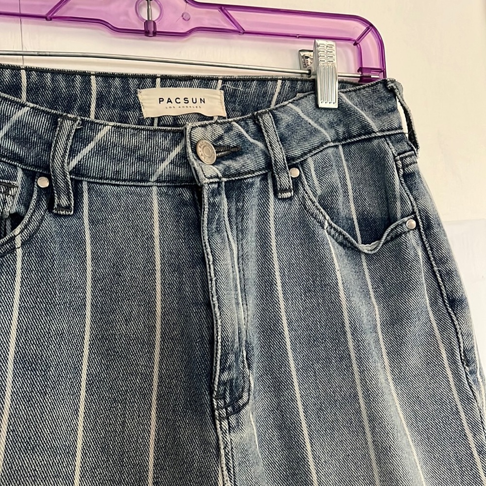 Striped Pacsun Mom Jean size 25
